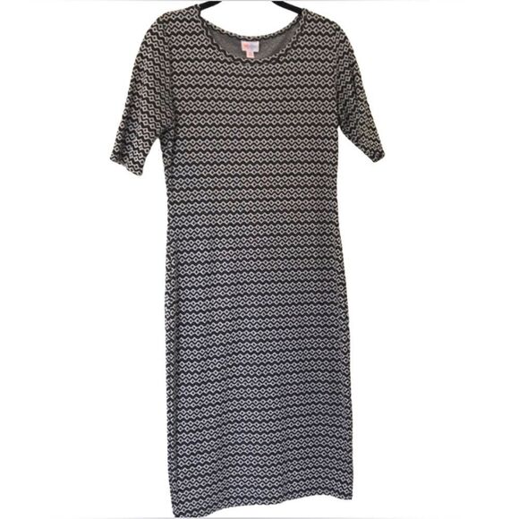 LuLaRoe Dresses & Skirts - Lularoe Julia Black and White Jacquard Dress